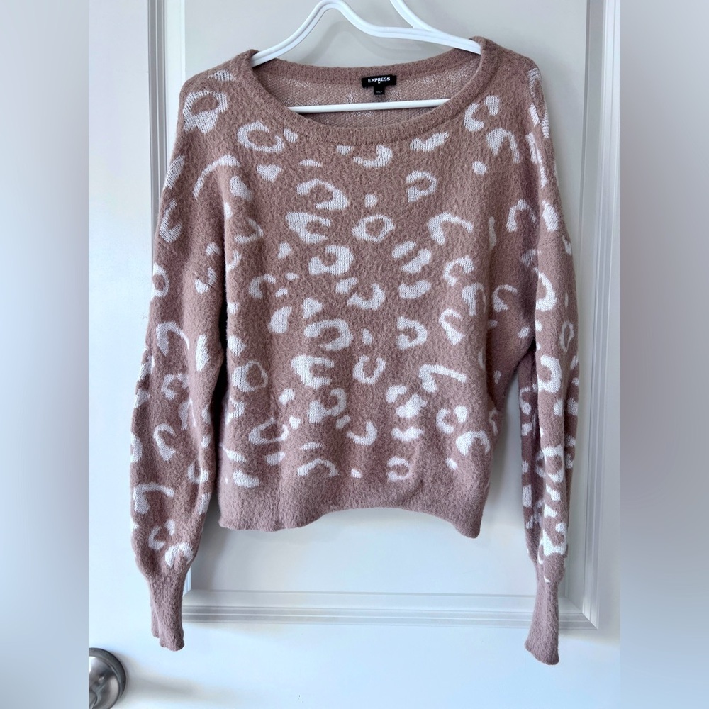 Express Tan and White Crew Neck Sweater